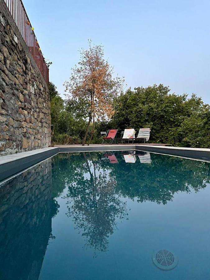 Location de vacances pour 5 personnes, avec jardin ainsi que terrasse et piscine dans Château de Castelnau-Bretenoux - 2