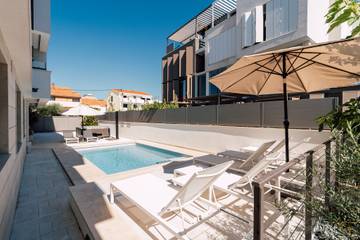 Ferienwohnung für 3 Personen, mit Garten und Balkon in Zadar (Kommun)