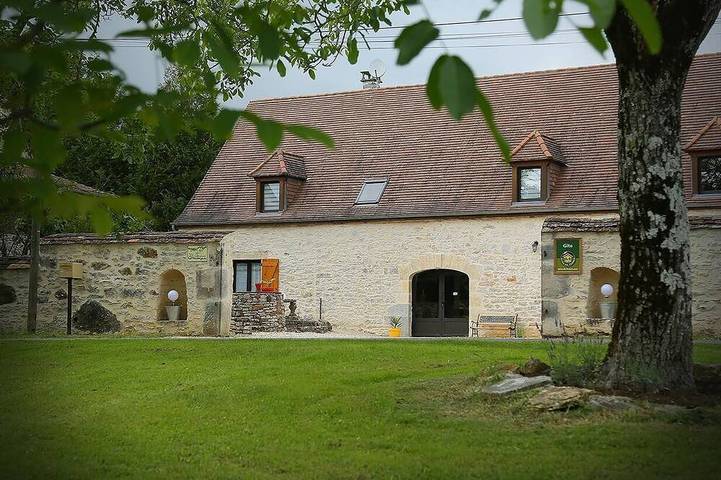 Gîte pour 2 personnes, avec piscine et jardin à Saint-Cirq-Souillaguet