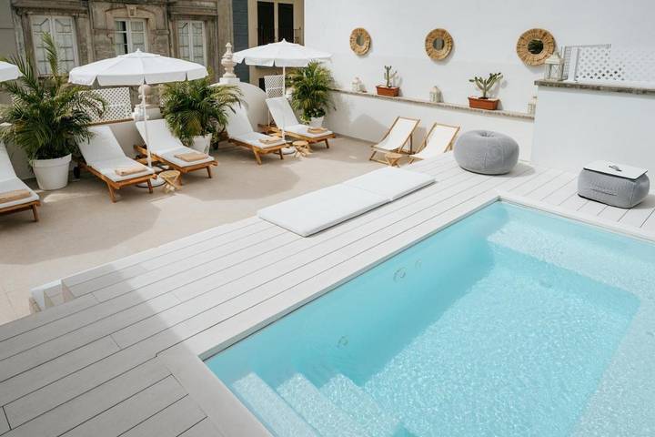 Hôtel pour 2 personnes, avec piscine ainsi que vue et terrasse, animaux acceptés