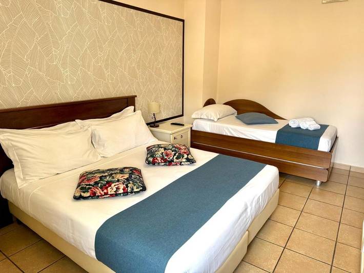 Location de vacances pour 3 personnes, avec vue et balcon à Letojanni - 3