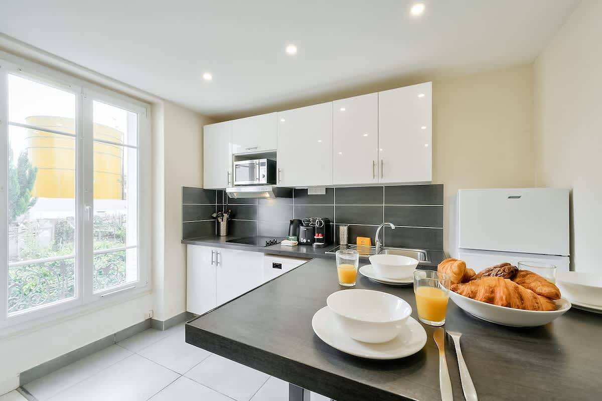 Appartement entier, Cozy T2 in Nanterre – Close to La Défense & Paris in Nanterre, Hauts-de-Seine