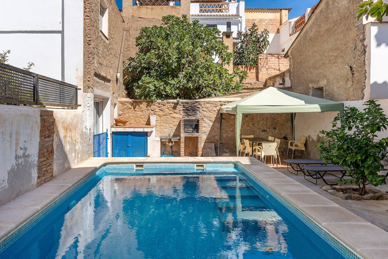 Maison de vacances "Adriana" avec piscine privée, terrasse et Wi-Fi in Murchas, Lecrín