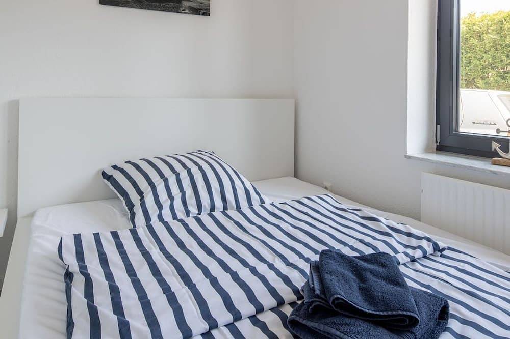 Ganze Wohnung, Ferienwohnung Seebär in Minsen, super Lage, mit Terrasse & Wlan in Minsen, Metropolregion Bremen-Oldenburg