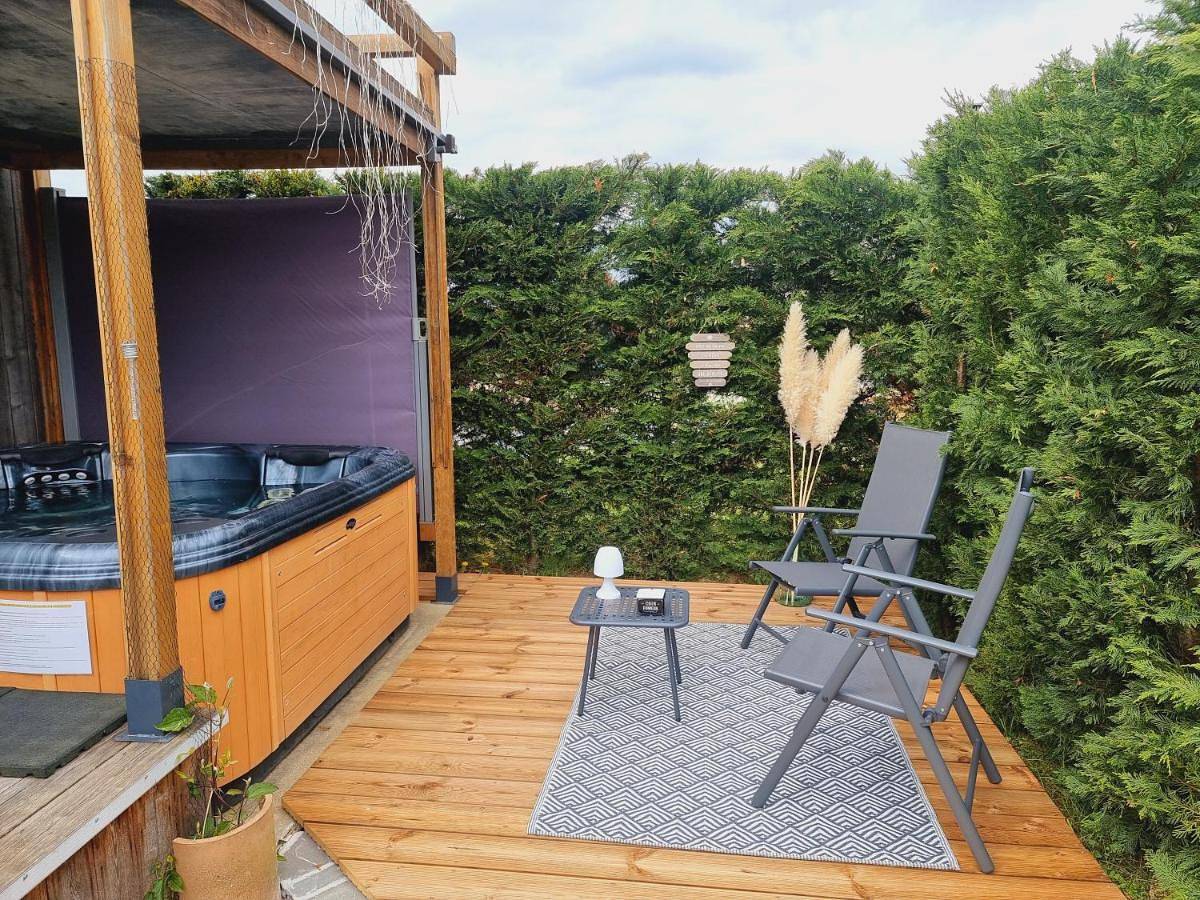 Le Cottage Barbizonnais avec jacuzzi privé à partir de 10 ans in Barbizon, Parc naturel régional du Gâtinais français