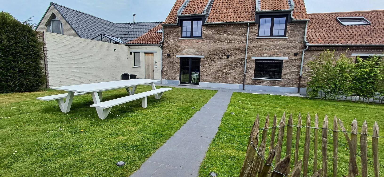 Apartamento vacacional entero, Huswell - Holiday home for 10,indoor swimming pool in Beernem, Provincia de Flandes Occidental