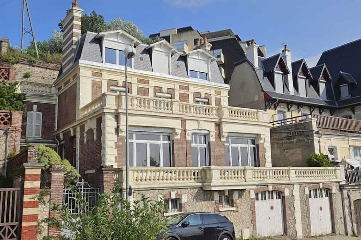 Villa pour 14 personnes, avec terrasse