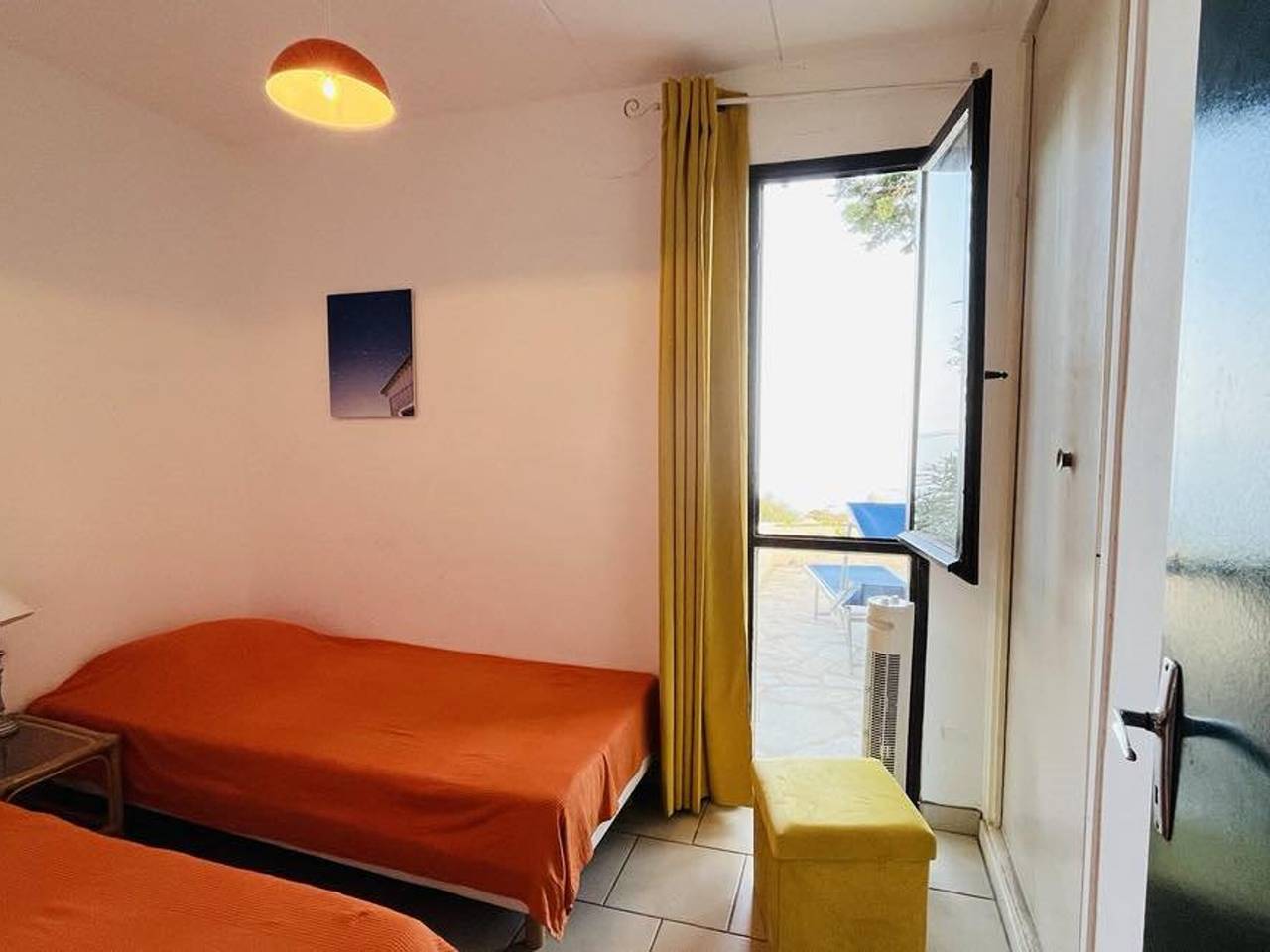 Apartamento entero, Apartamento con Terraza y Acceso Directo a la Playa en Lumio in Sant Ambroggio, Lumio