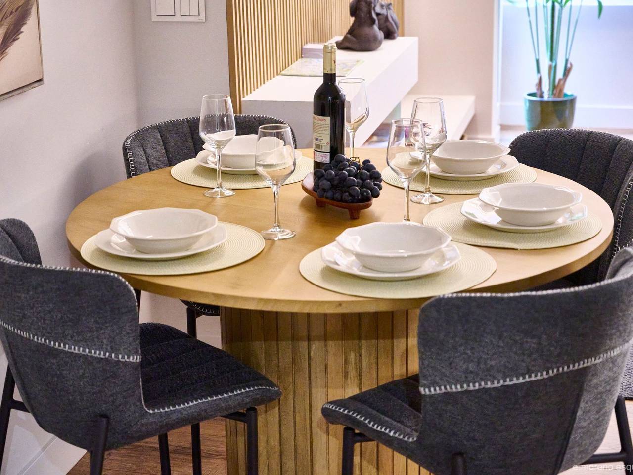 Geheel appartement, Neue Luxus-Suiten im Stadtzentrum von Bilbao, kostenloses Parken in Bilbao, Biskaje