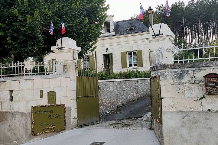 Appartement entier, Chambre troglodyte  26m² proche des chateaux de la loire    des circuits a velo in Loches, Région de Loches
