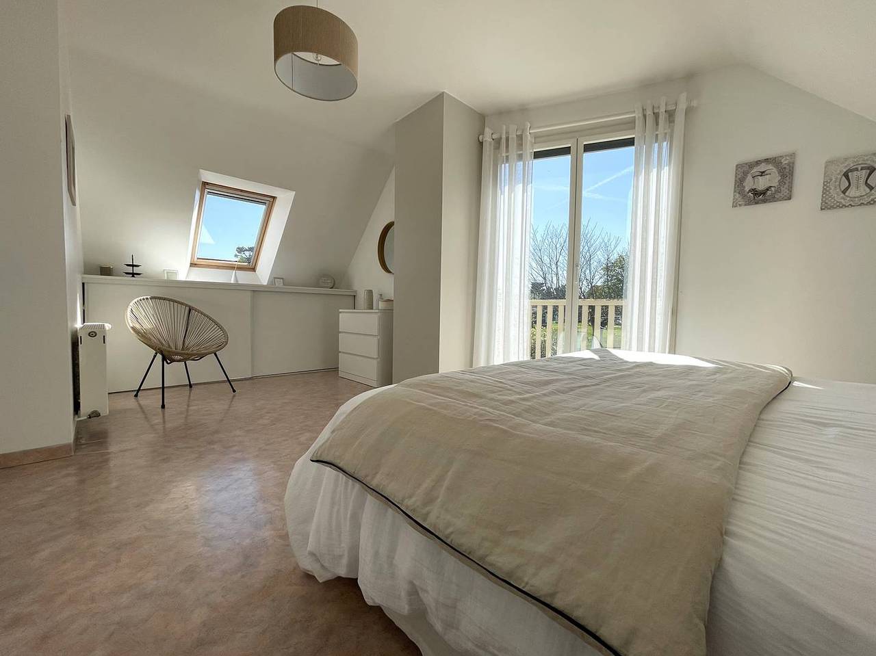 Maison à 50m de la plage avec jardin, Wifi à Tregastel in Trégastel, Côte de Granit Rose