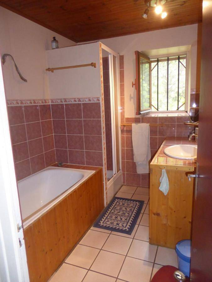 Gîte pour 2 personnes, avec vue ainsi que terrasse et jardin à Le Freney-d'Oisans - 4