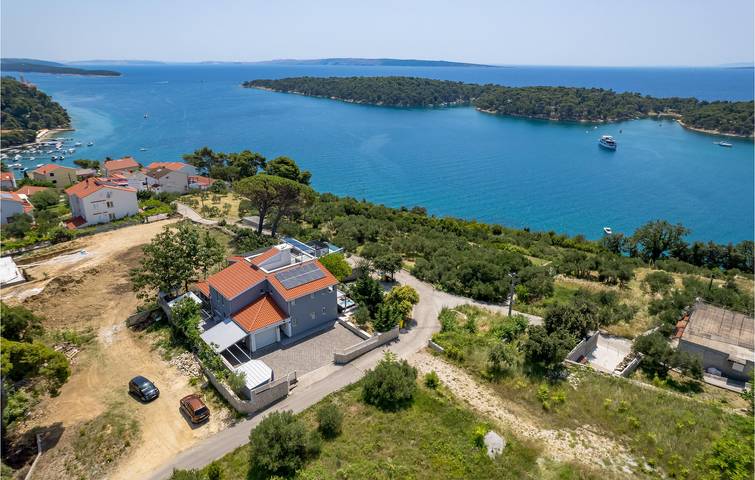 Ferienhaus für 2 Personen, mit Terrasse auf Rab