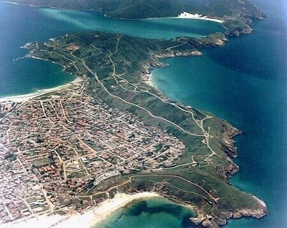 Ganze Wohnung, Kitnete Das Hotel liegt im Zentrum von Arraial do Cabo Aptos für 6 Erwachsene in Praia do Forno, Rio de Janeiro (Bundesstaat)