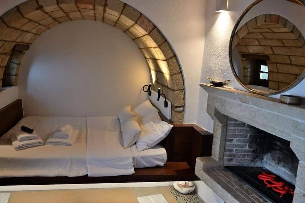 Ganze Wohnung, Charming Stay with Stunning Views-Nama – Monolithos Inn in Monemvasia, Peloponnes