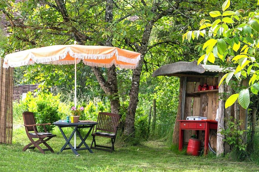 Yurt de Arbigny romantic overnight stay in a Mongolian tent in Arbigny-sous-Varennes, Haute-Marne