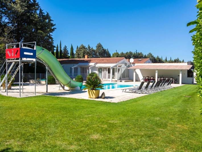 Location de vacances pour 14 personnes, avec Terrasse et Jardin ainsi que Piscine et Sauna à Meynes - 3