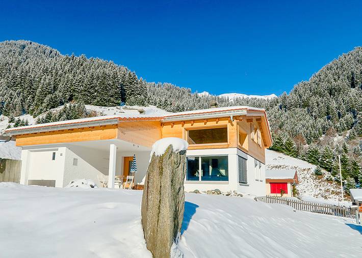 Casa de vacaciones para 8 personas, con terraza además de vistas y jardín - 1