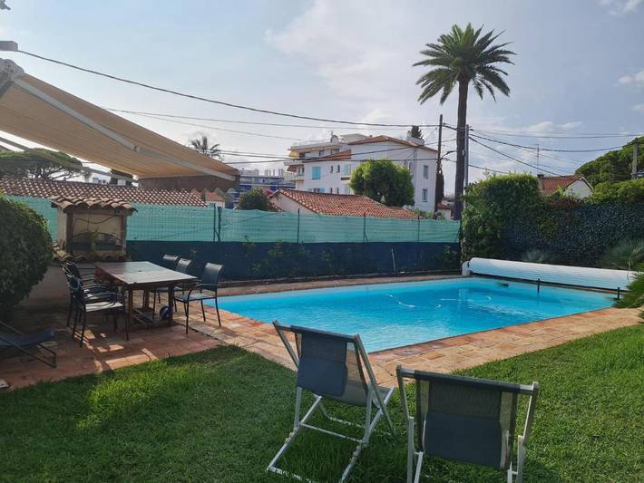 Villa pour 9 personnes, avec jardin et piscine