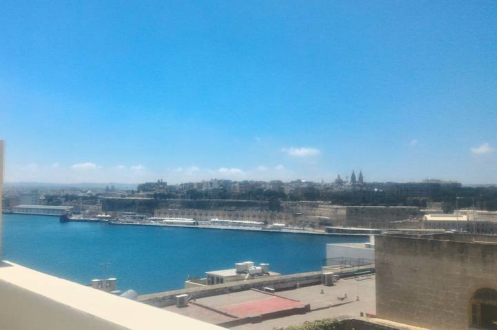 Vacation rental for 6 people, with balcony in Malta