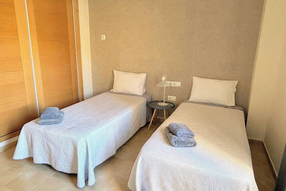 Hel leilighet, Luxury apartment on golf resort with private plunge pool in Hacienda del alamo, Fuente Alamo de Murcia