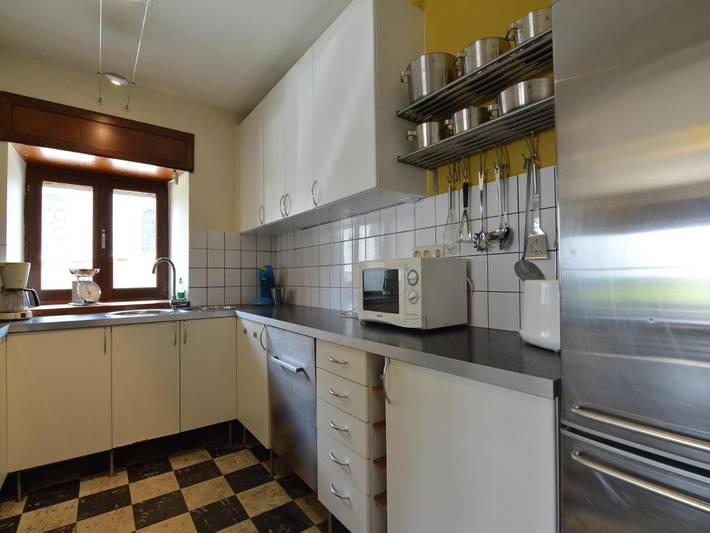 Location de vacances pour 10 personnes, avec sauna et terrasse ainsi que jacuzzi et jardin dans Odeigne - 4