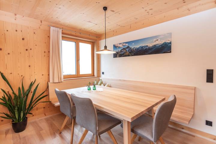 Ganze Wohnung, Ferienwohnung 'Haus Hoalp' mit Bergblick, Gemeinschaftsterrasse und Wlan in Bregenzerwald (Vorarlberg), Au