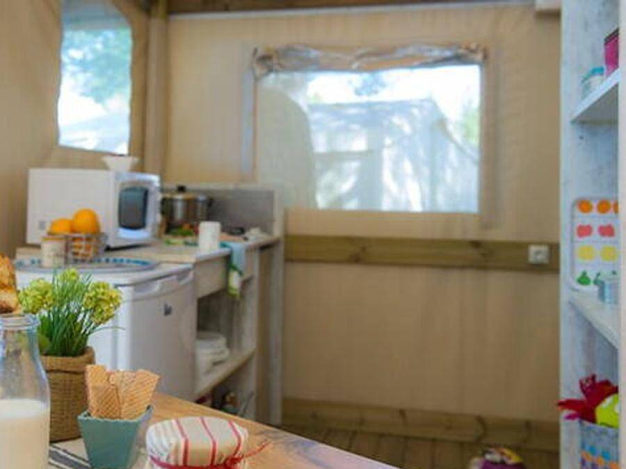 Camping Polari - Safarizelt 5 personen - Eco Lodge Zelt | 2 Schlafz. | 4/5 Pers. | Einfache Terrasse in Rovinj, Rovinj und Umgebung