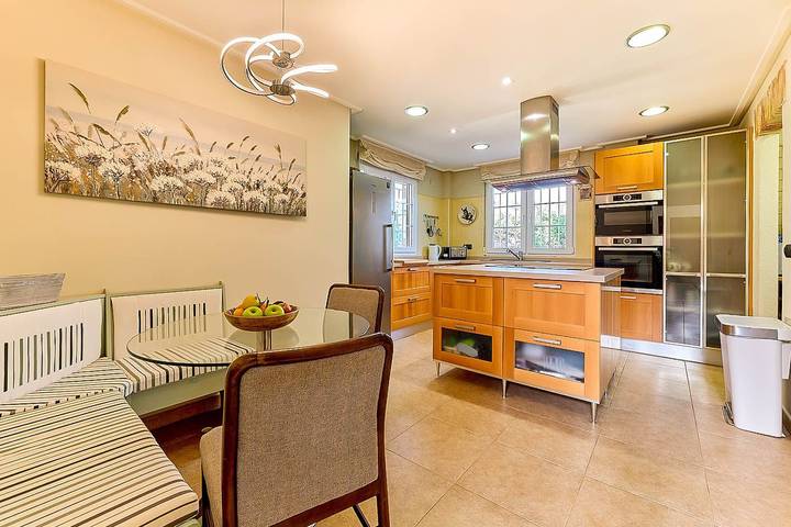 Location de vacances pour 11 personnes, avec jardin et terrasse à Busot - 4