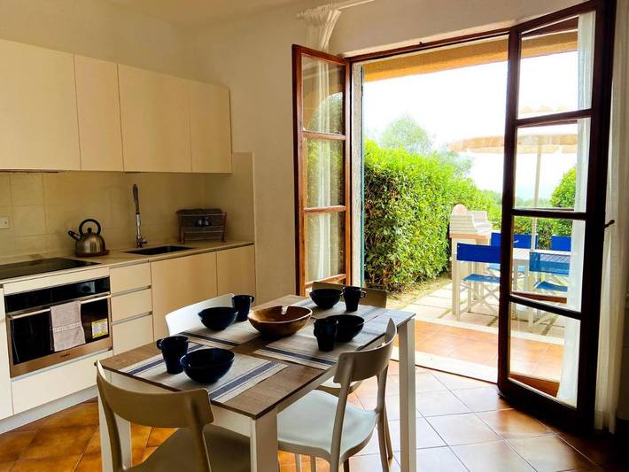 Apartmenthotel für 4 Personen, mit Terrasse und Pool sowie Ausblick