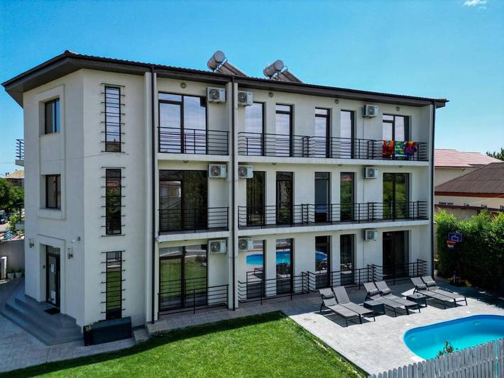 Maison d’hôte pour 5 personnes, avec piscine et jardin ainsi que terrasse et vue dans Constanța