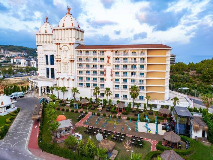 Bungalow für 3 Personen, mit Garten und Pool sowie Sauna in Türkische Mittelmeer-Region