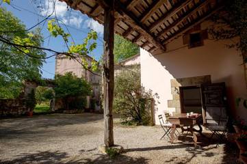 Casa rural para 7 personas, con jardín además de vistas y terraza en Valdáliga