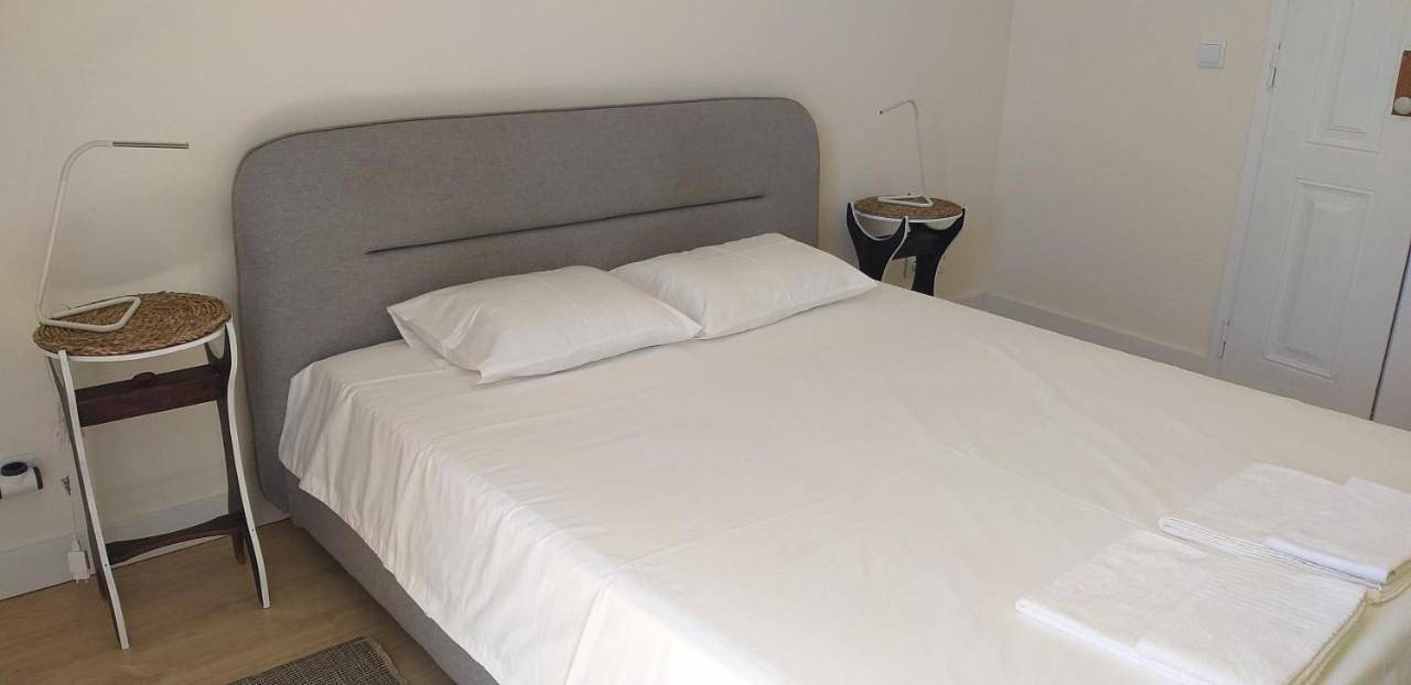 Two-Bedroom Suite in Coruche, Fajarda e Erra, Distrito de Santarém