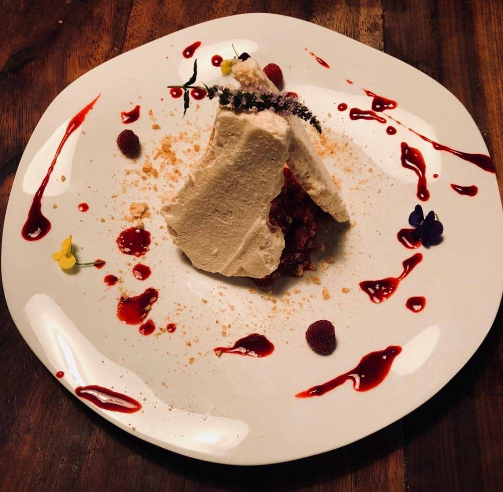 Large Room in Videix, Parc naturel régional Périgord-Limousin