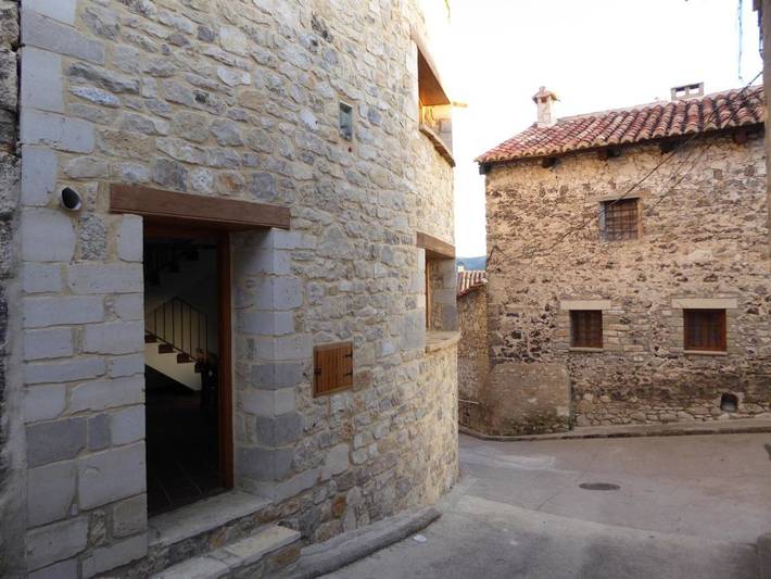 Casa rural para 4 personas, con Balcón además de Terraza y Vistas en Miravete de la Sierra - 2