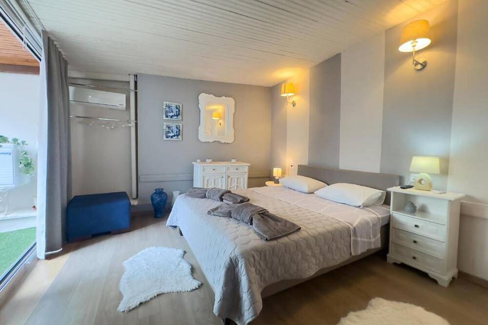 The Hidden Loft in Volos Town in Volos, Magnisia