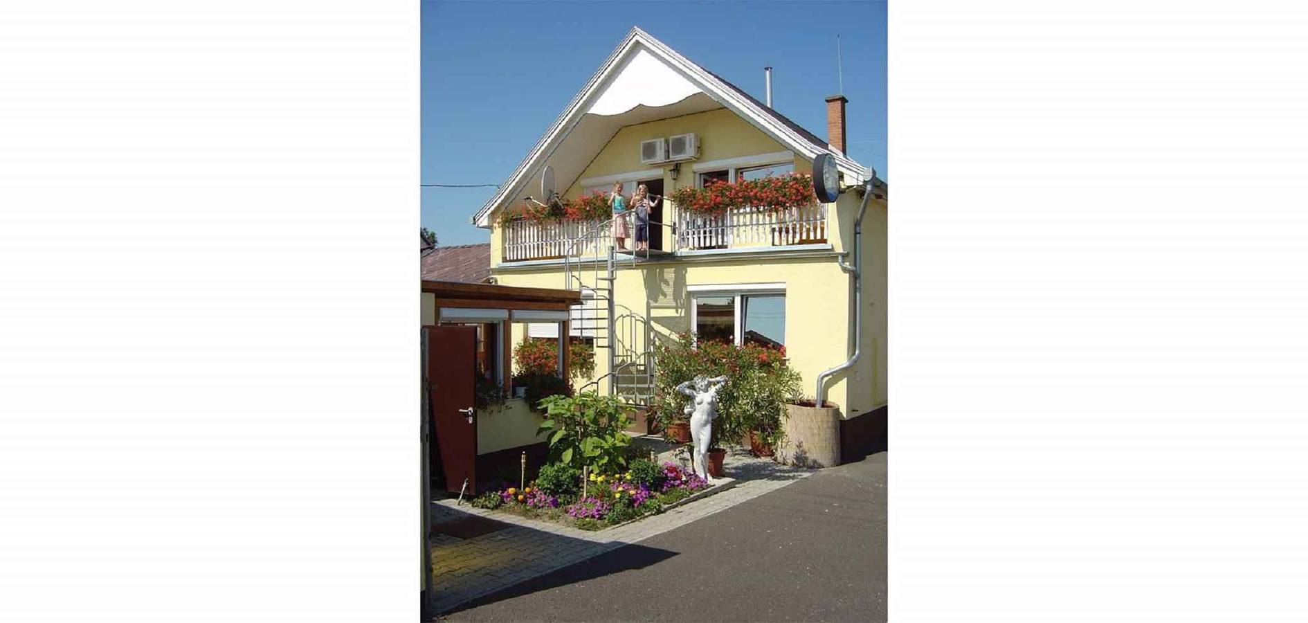 Ganze Ferienwohnung, Ferienwohnung mit Klimaanlage und Wlan  in Balatonvilagos, Plattensee nordufer