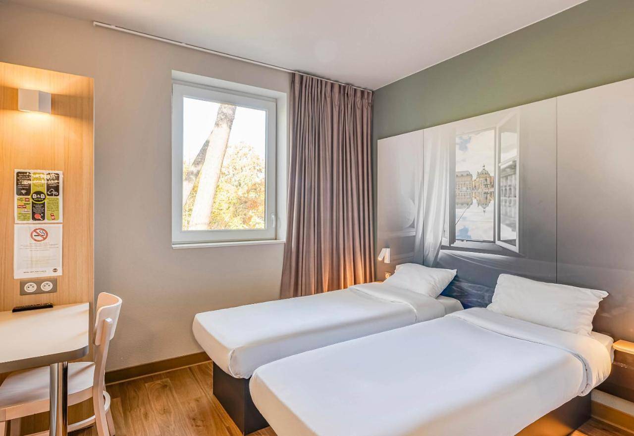 Double Room - Disability Access in Langon, Région de Langon