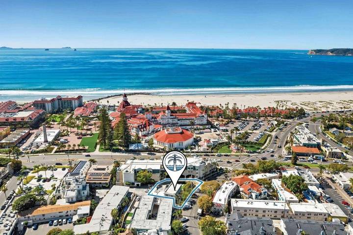 Vacation house for 13 people, with balcony, kid friendly in Southern California
