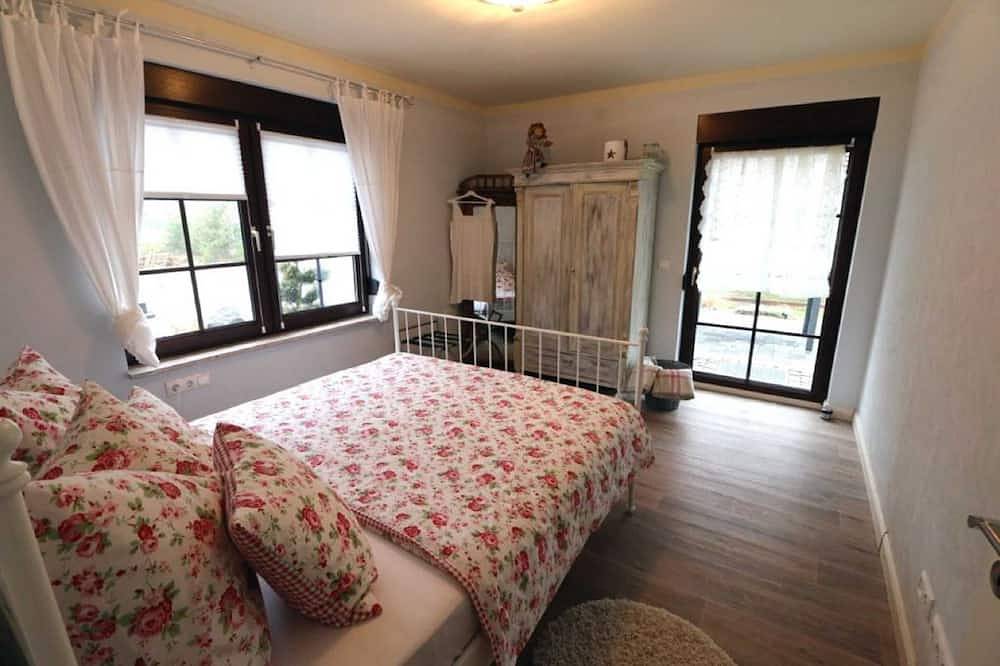 Ganze Wohnung, Ferienwohnung Seestübchen - Ferienhaus Glückseeligkeit in Senftenberger See, Senftenberg