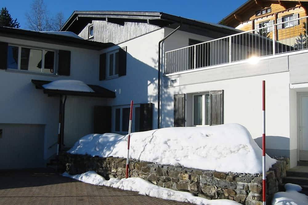 Ganze Wohnung, Haus Bernova, (Flumserberg Tannenboden) in Flumserberg, Flums