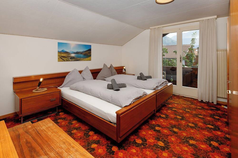 Chalet Dori in Interlaken, Lake Thun