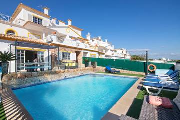 Chalet para 8 personas, con balcón y piscina para niños en Algarve