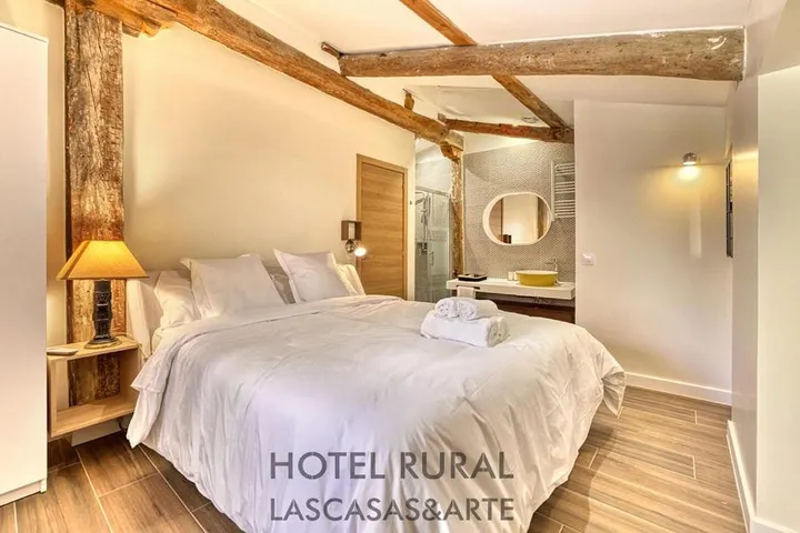Hotel for 2 people, with garden and view - 1