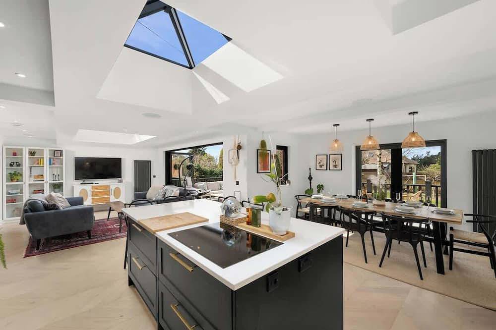 Gilmore House - 5 Bedroom Home With Hot Tub in Blairgowrie (Perthshire), Perthshire