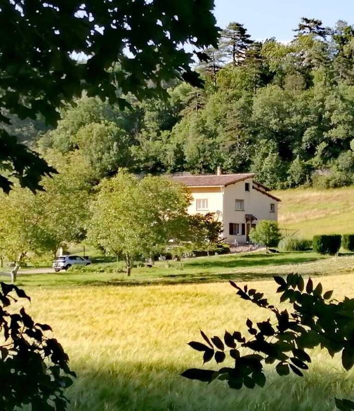Gîte pour 3 personnes, avec Jardin et Piscine dans la Drôme