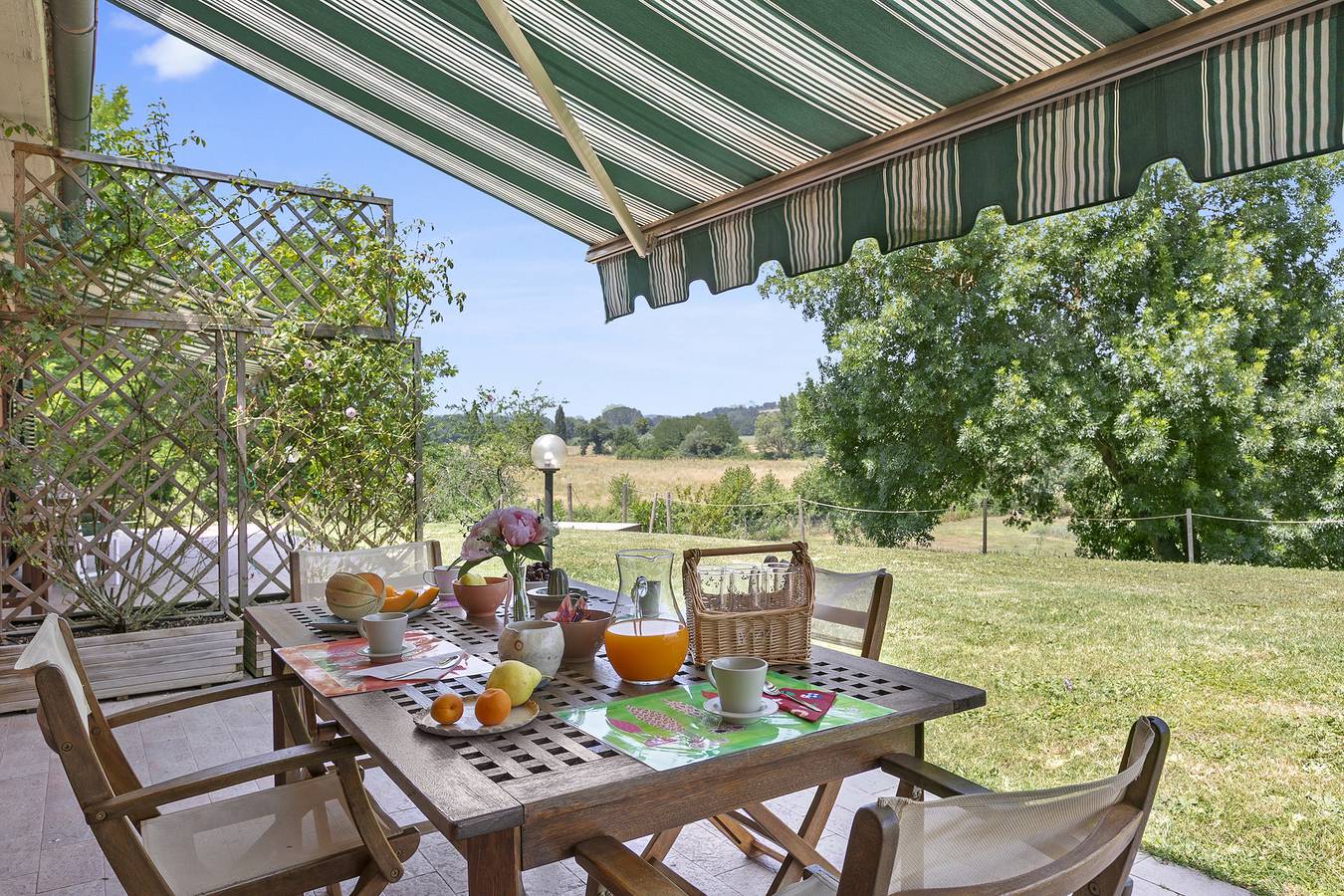 Relaxing Family Villa Roses Shared Pool 6 in Civitella Paganico, Grosseto Provinz
