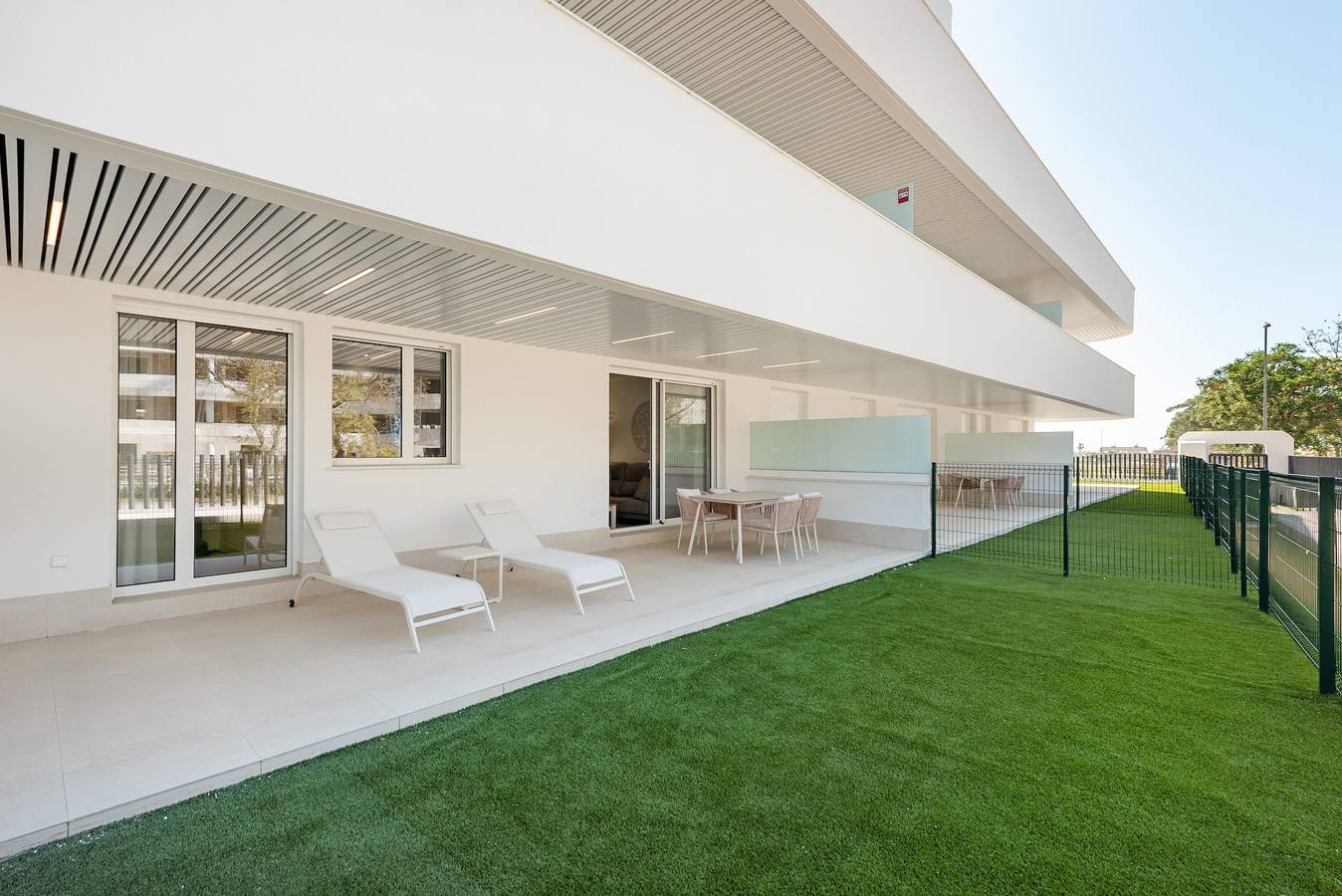 Appartamento intero, Appartamento 'Horus 054' con piscina condivisa, Wi-Fi e aria condizionata in Torre del Mar, Costa del Sol