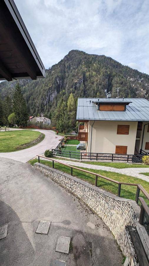 Gîte pour 5 personnes, avec vue et terrasse, animaux acceptés à Auronzo di Cadore - 3